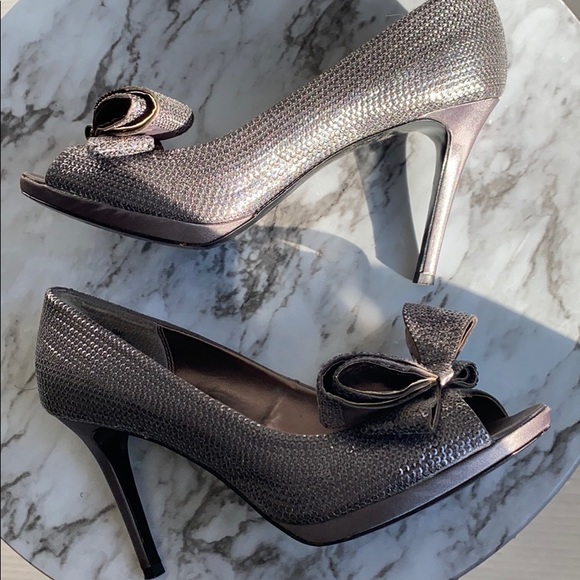 Shoes - Picture 2 of 6